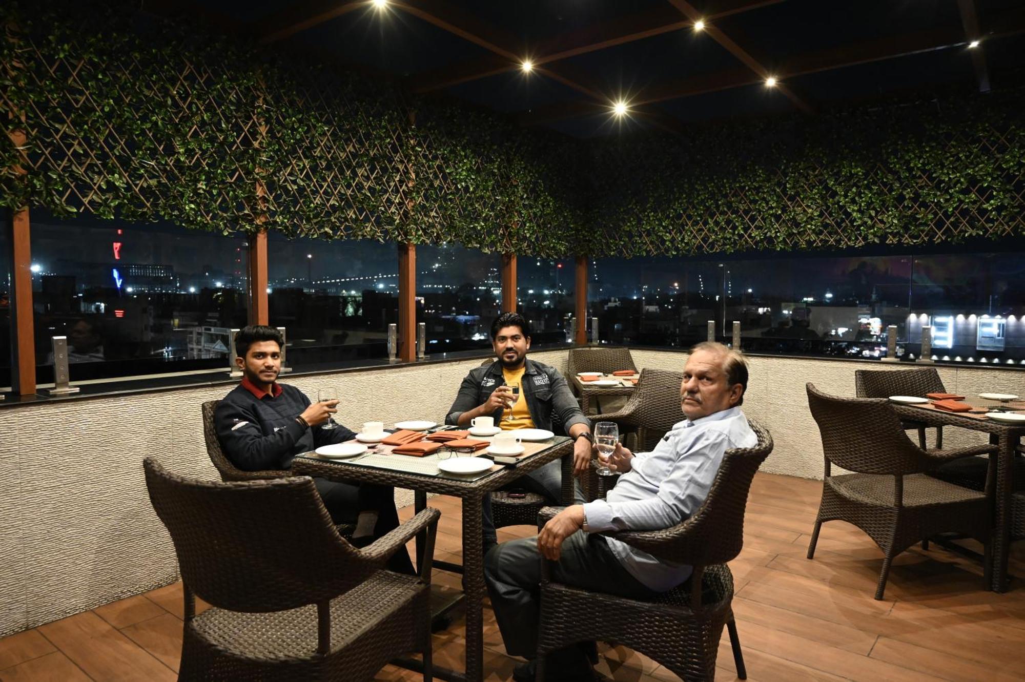 Hotel Trax International Jamshedpur Exterior foto